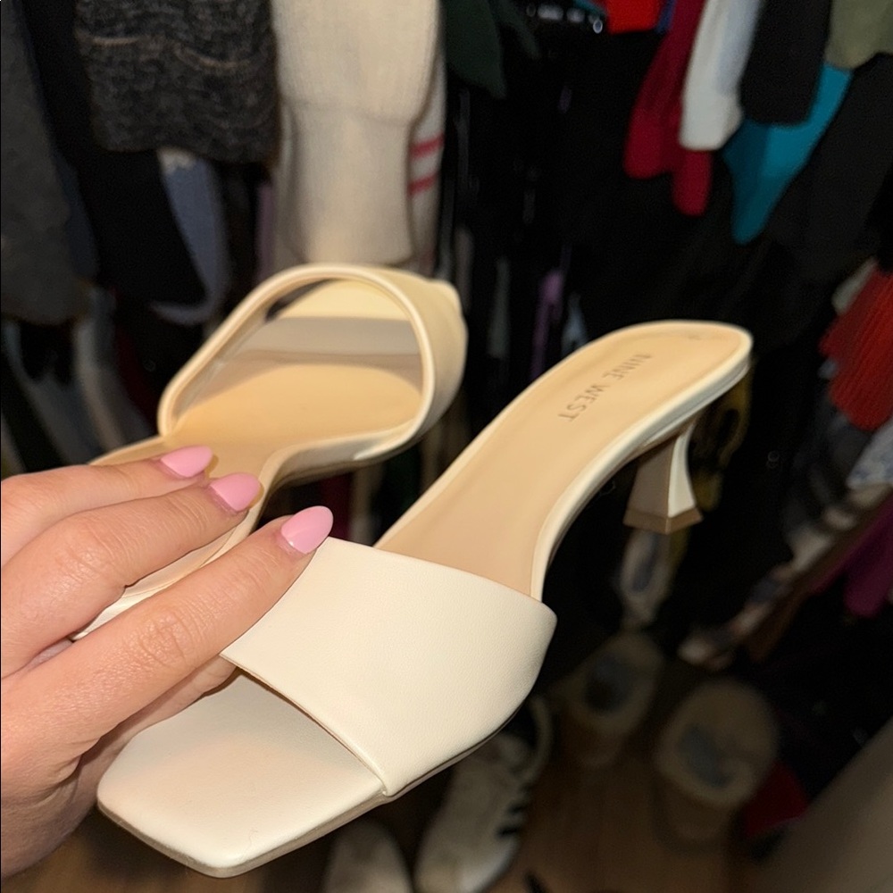 nine west white kitty heels